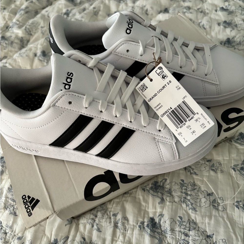 Adidas grand court sneakers NWT